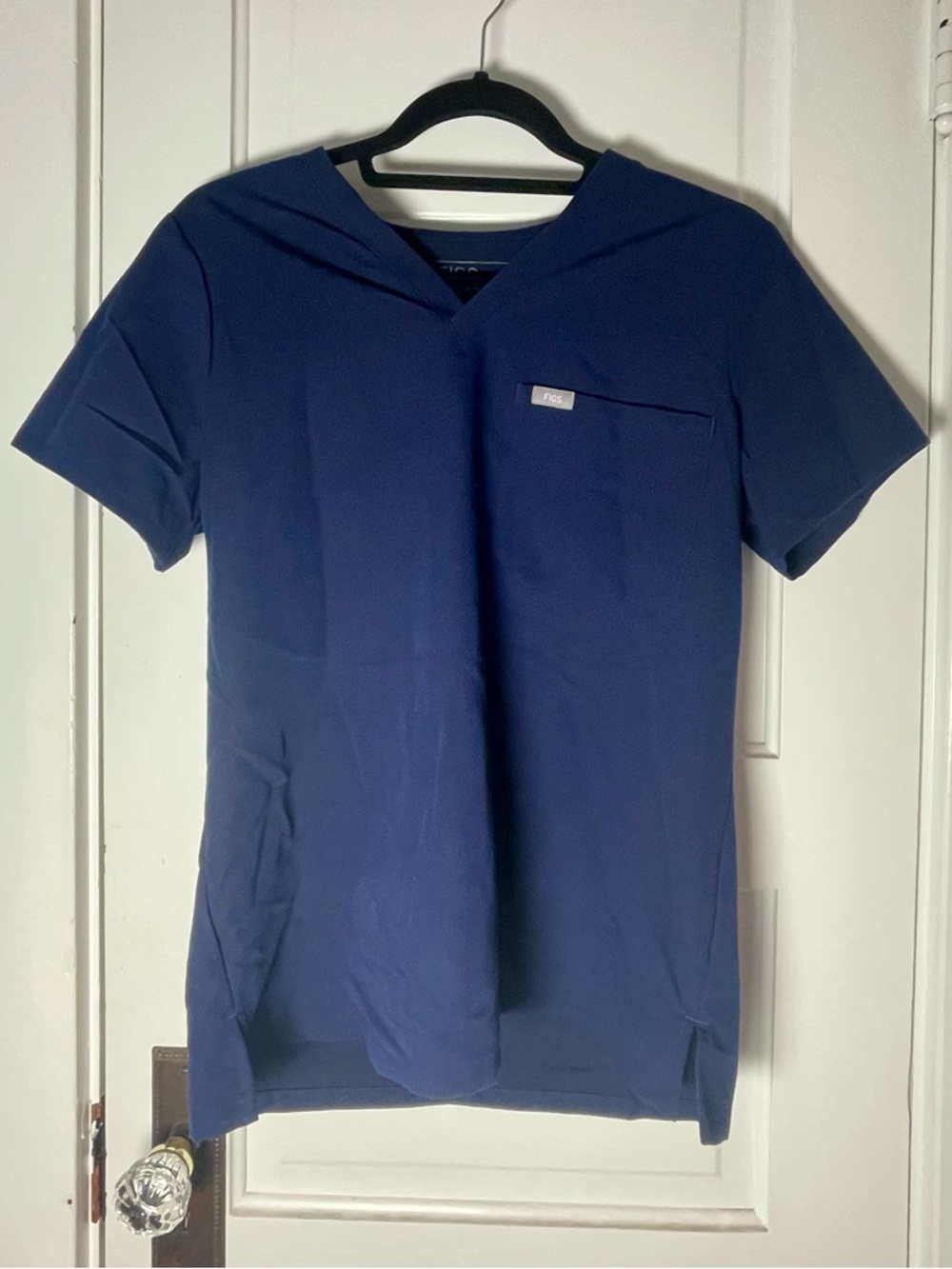 Figs Women’s Navy Size Small V-neck Catarina One Pocket Scrub Top